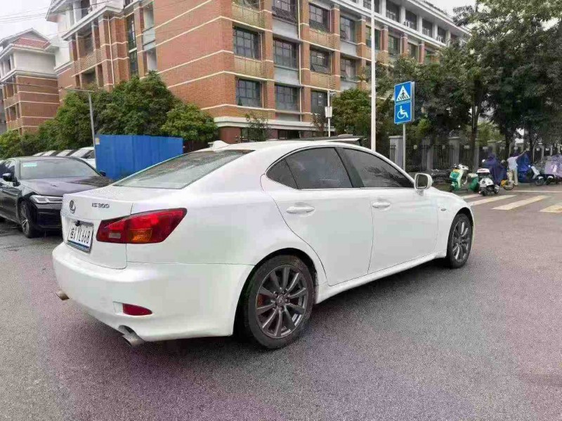 南宁07年雷克萨斯IS8