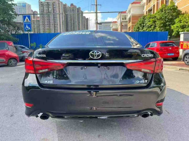 南宁18年丰田皇冠9