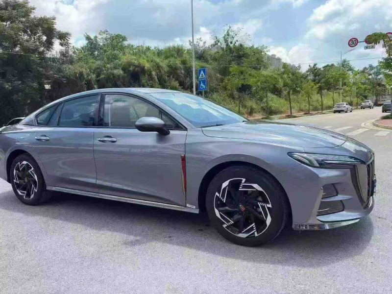 南宁24年红旗H62