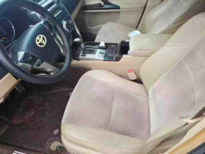 南宁11年丰田锐志4