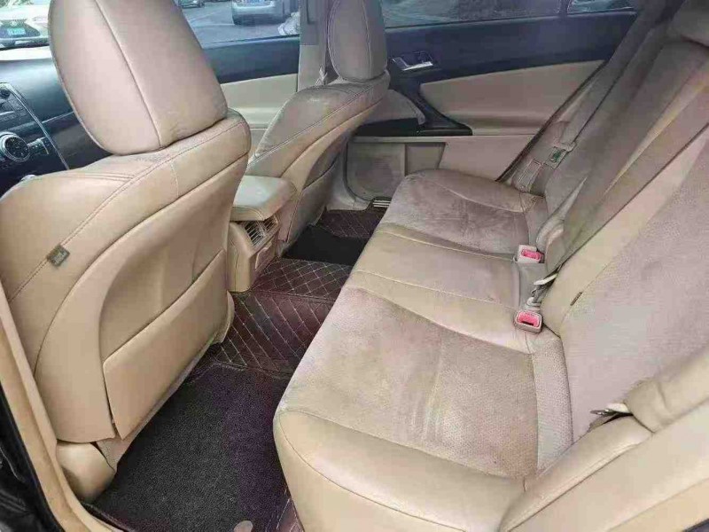 南宁11年丰田锐志6