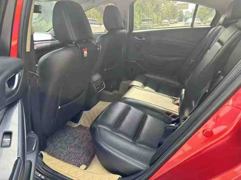 南宁18年马自达阿特兹6