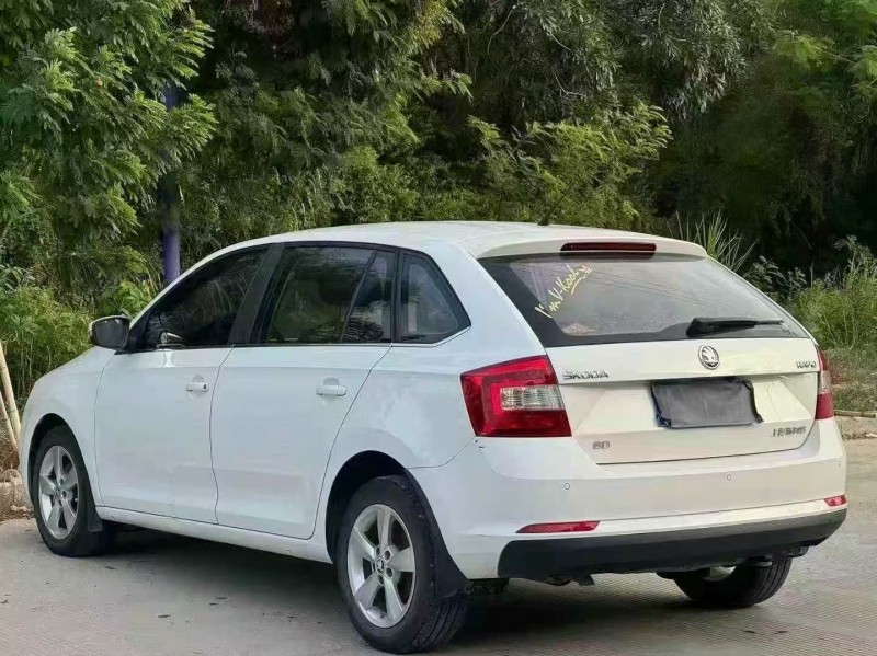 汕头18年斯柯达昕动7