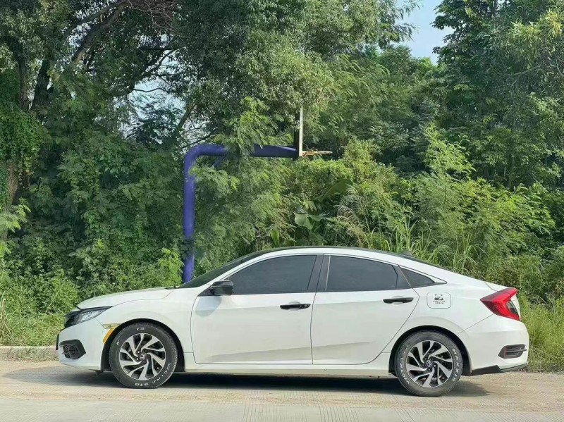 汕头19年本田思域3