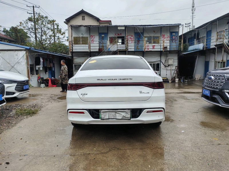 长沙24年比亚迪秦3