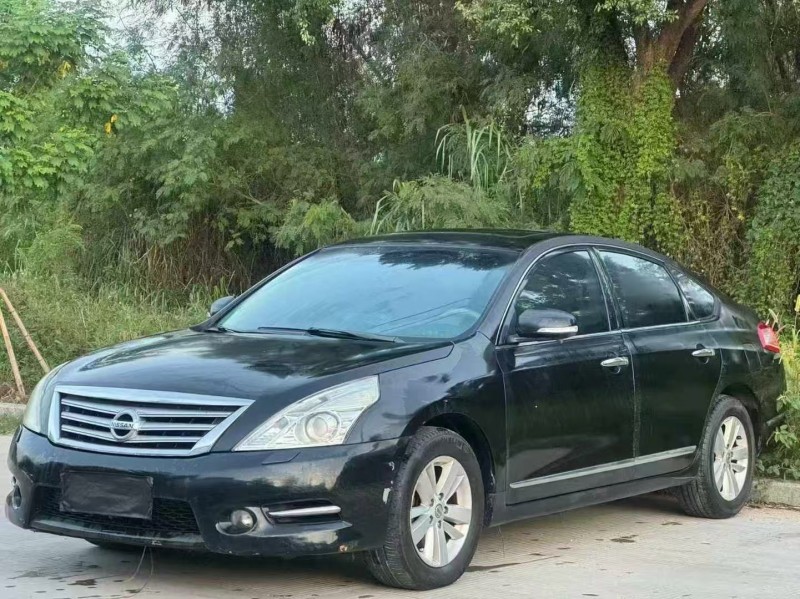 汕头11年日产天籁3