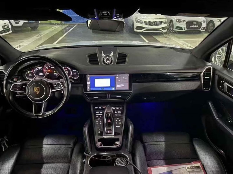 萍乡19年保时捷卡宴4