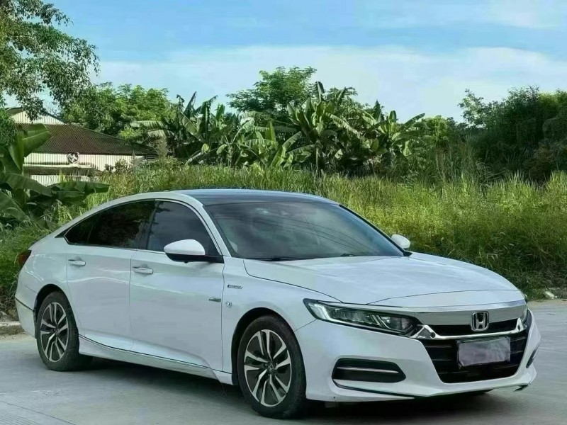 汕头17年本田雅阁2