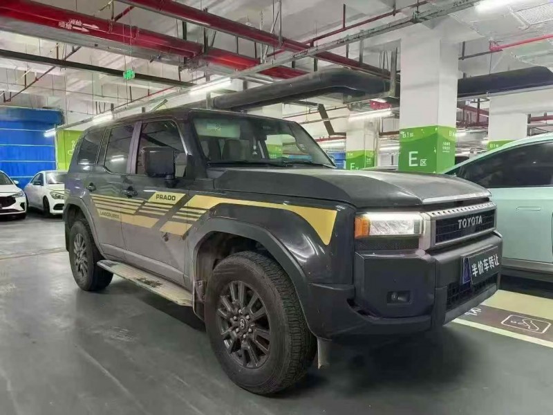 九江24年丰田普拉多3