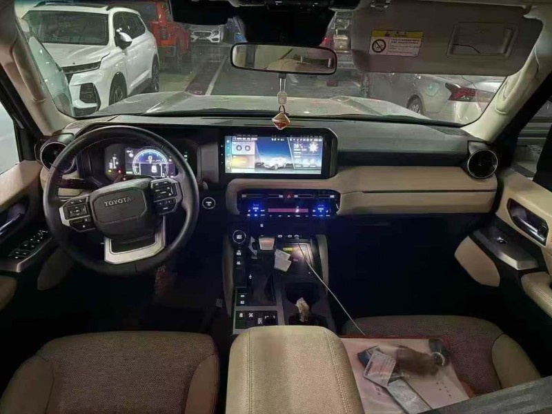 九江24年丰田普拉多4