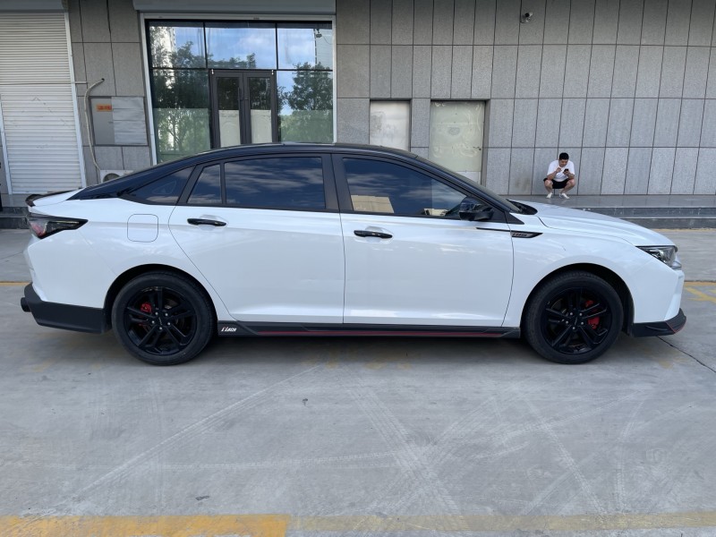 济宁24年东风奕炫8