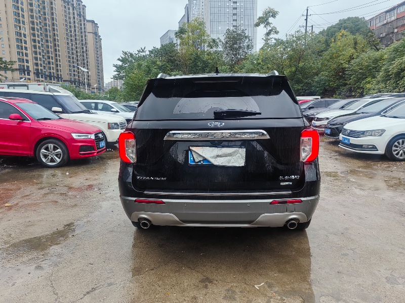 长沙22年福特探险者9