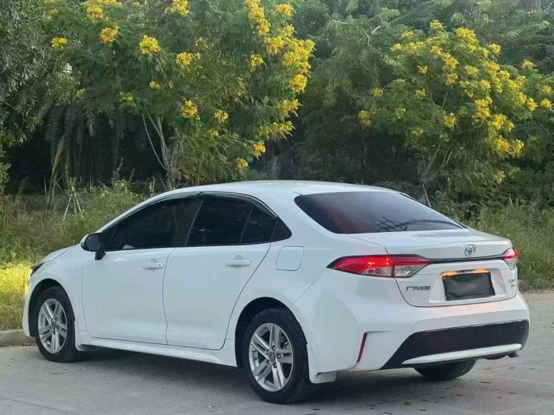 汕头22年丰田雷凌7