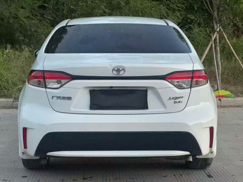 汕头22年丰田雷凌9