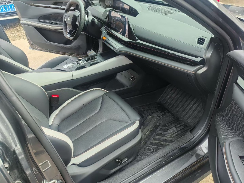 长沙23年长安汽车UNI4