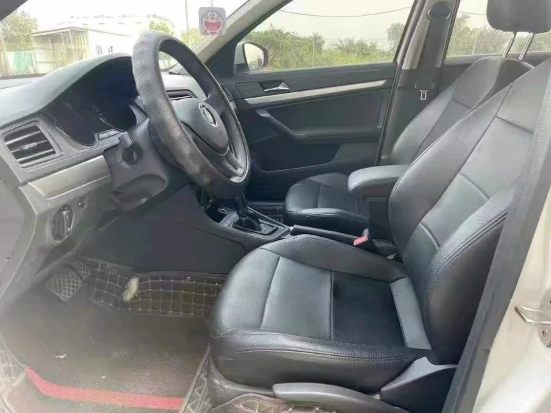 汕头21年大众朗逸4