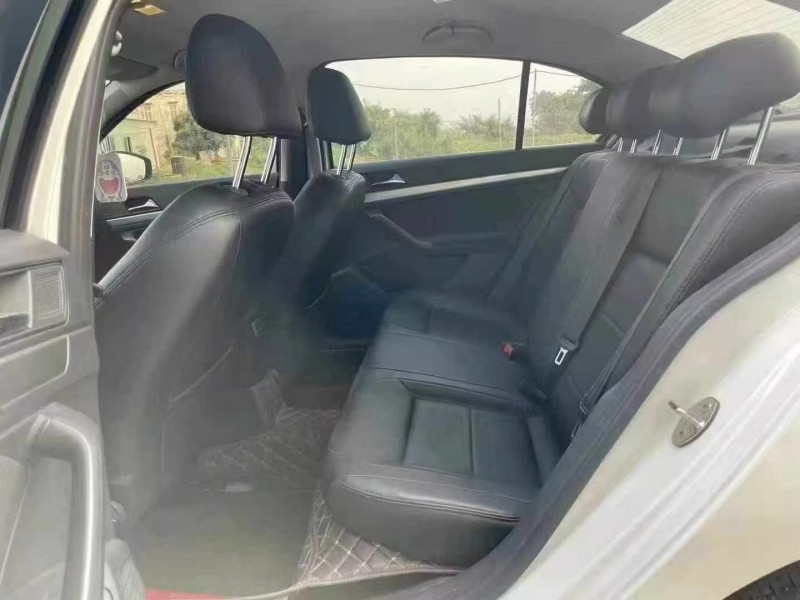 汕头21年大众朗逸6