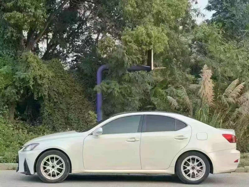 汕头11年雷克萨斯IS3