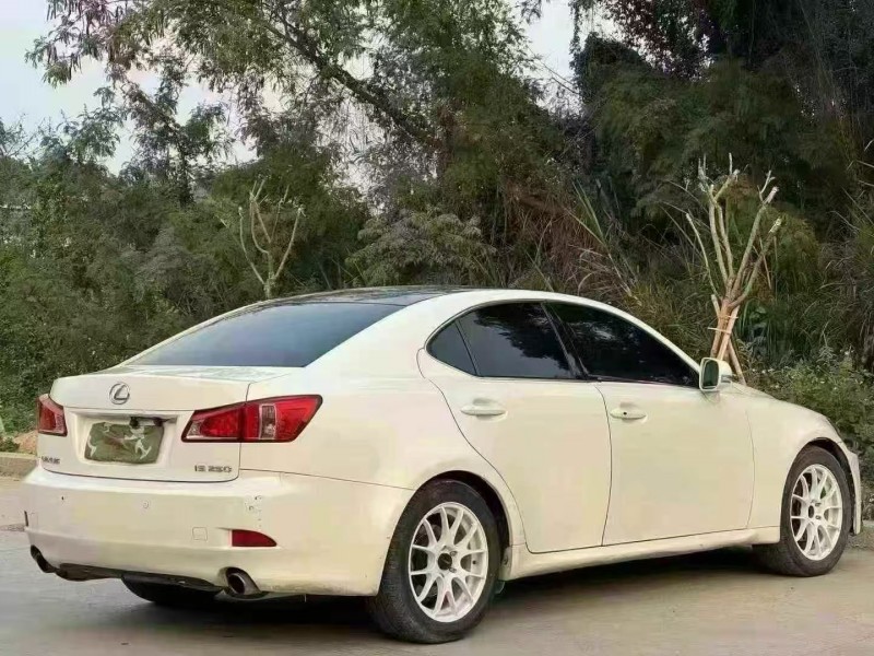 汕头11年雷克萨斯IS8
