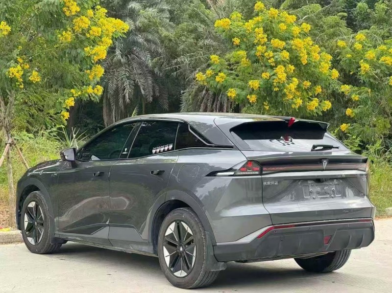 汕头23年长安汽车深蓝7