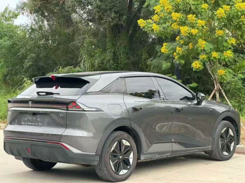 汕头23年长安汽车深蓝8