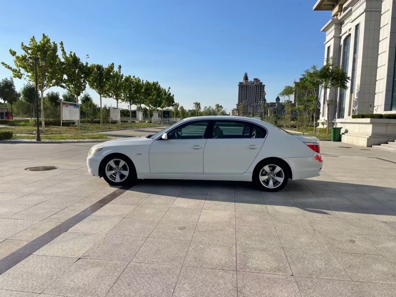沧州09年宝马5系4