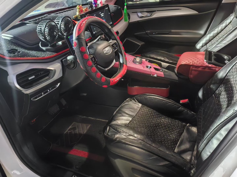 长沙23年吉利几何5