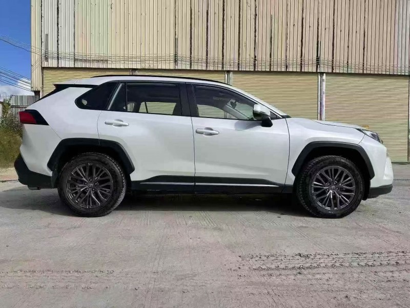 广州23年丰田威兰达3