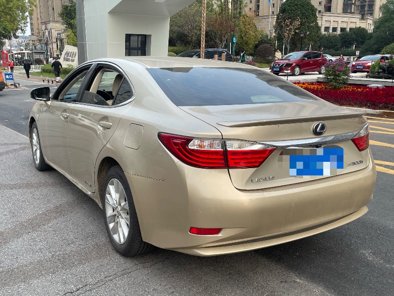 长沙14年雷克萨斯ES7