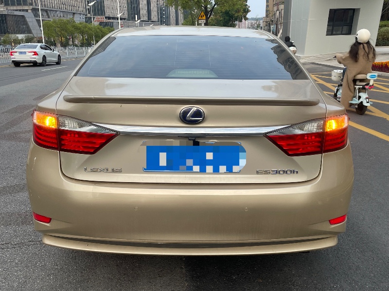 长沙14年雷克萨斯ES9