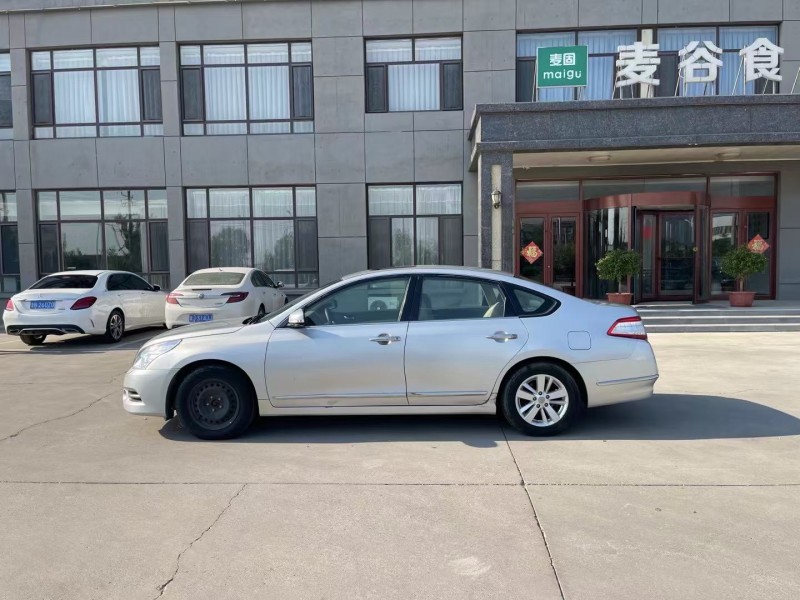 沧州11年日产天籁4