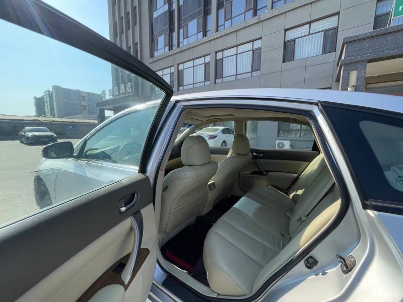 沧州11年日产天籁7