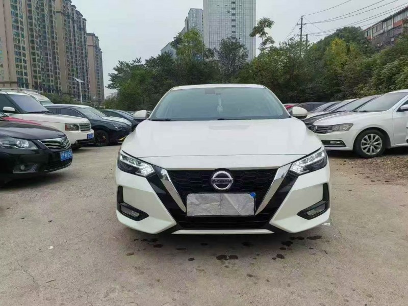 邵阳20年日产轩逸1