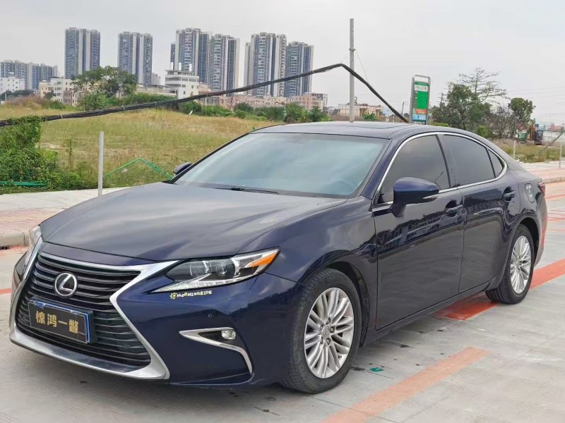 广州17年雷克萨斯ES3