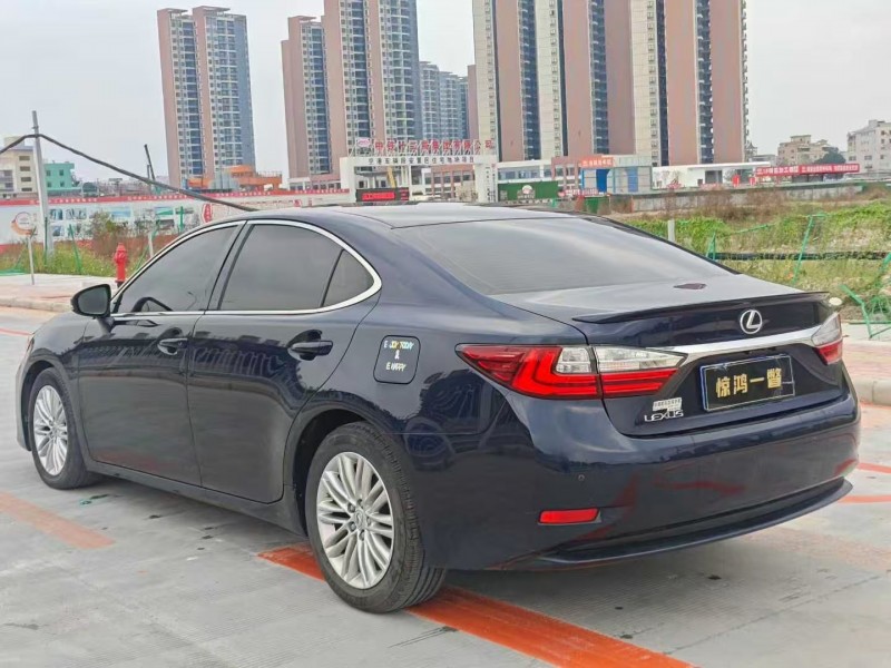 广州17年雷克萨斯ES5
