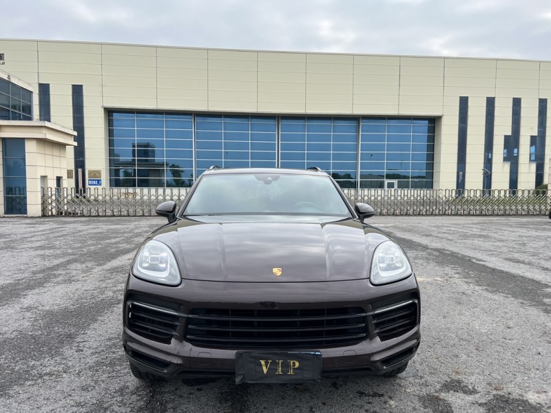 盐城20年保时捷卡宴1