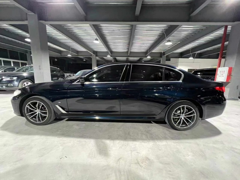 广州22年宝马5系4