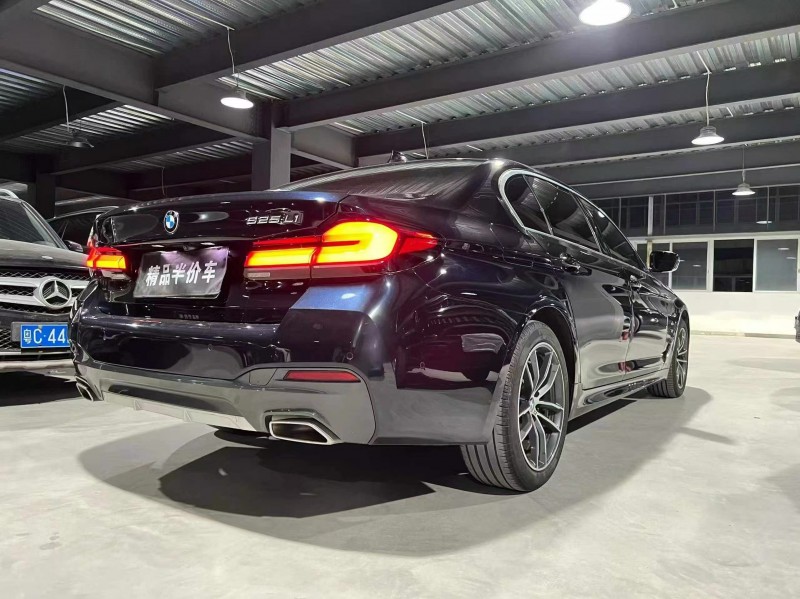 广州22年宝马5系8