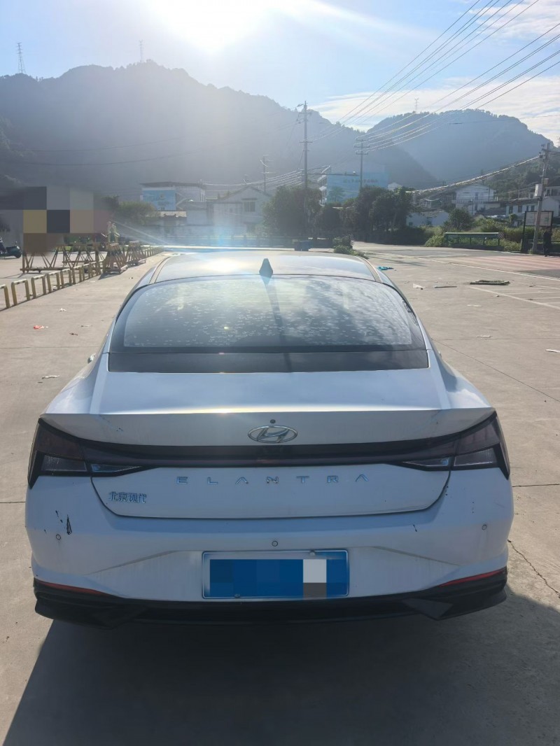 宁波21年现代伊兰特7