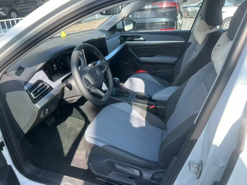 广州25年大众朗逸3