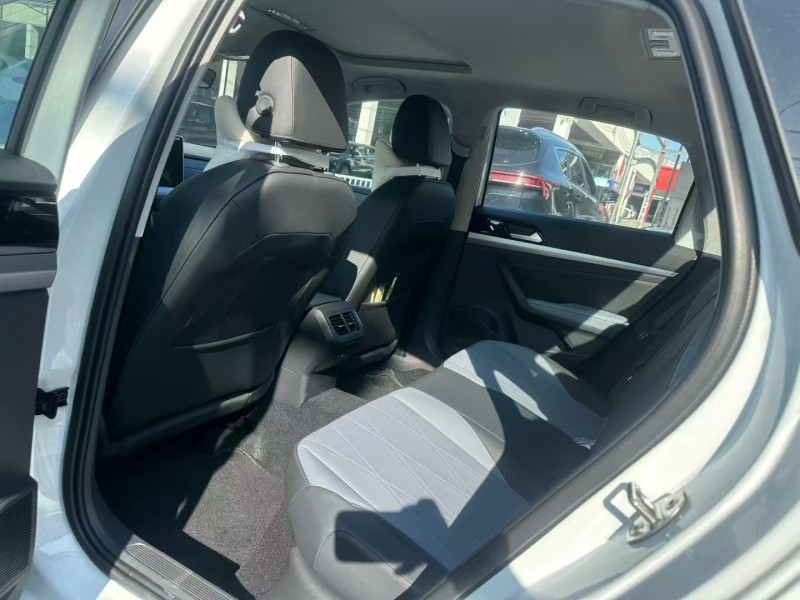 广州25年大众朗逸4