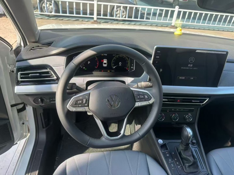 广州25年大众朗逸5