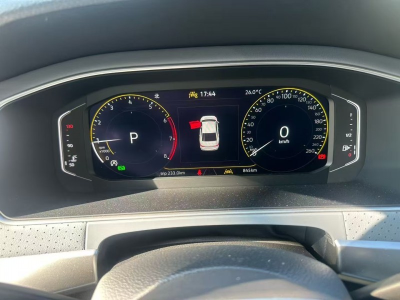 广州25年大众朗逸7