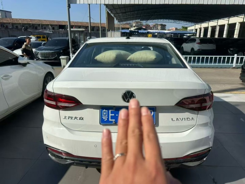 广州25年大众朗逸9