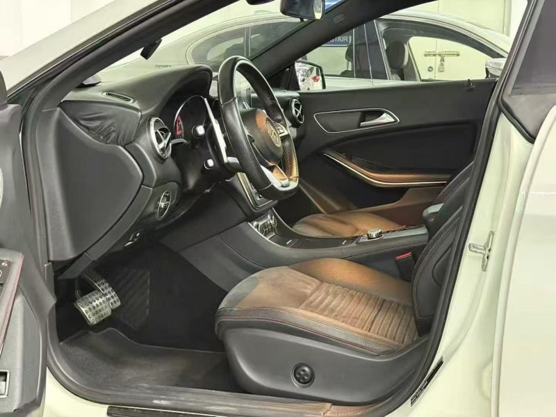 广州15年奔驰CLA2