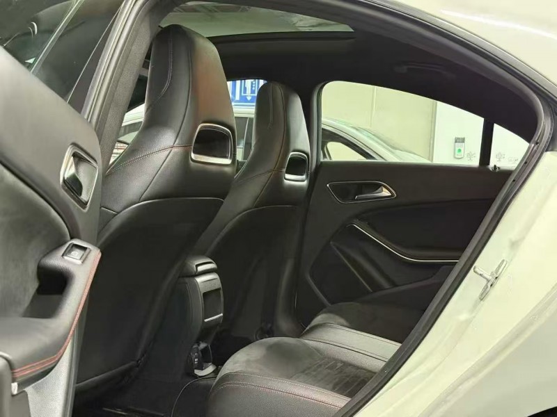 广州15年奔驰CLA7