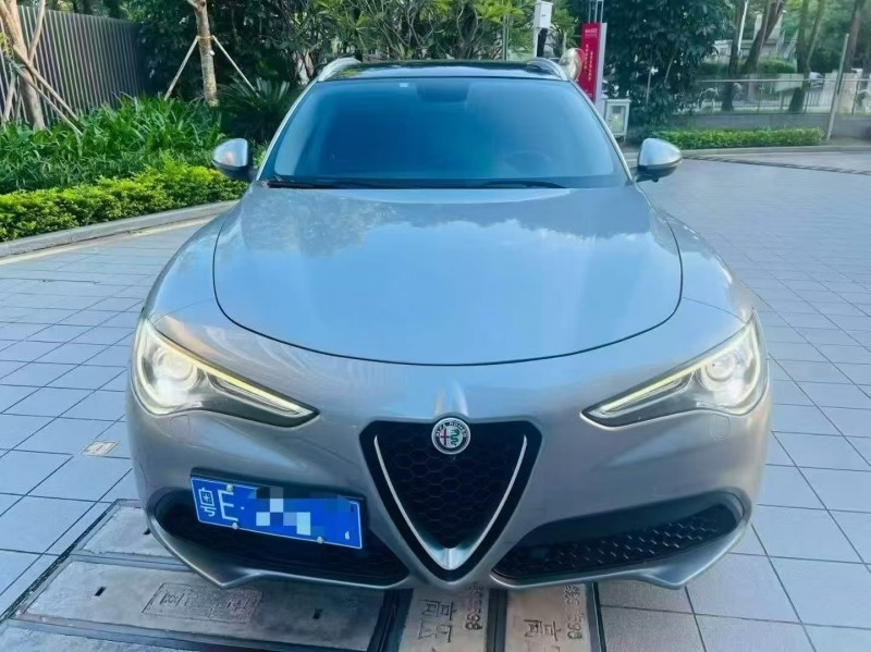 广州19年阿尔法·罗密欧Stelvio1