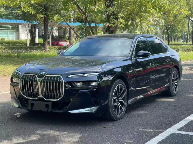 广州23年宝马7系2