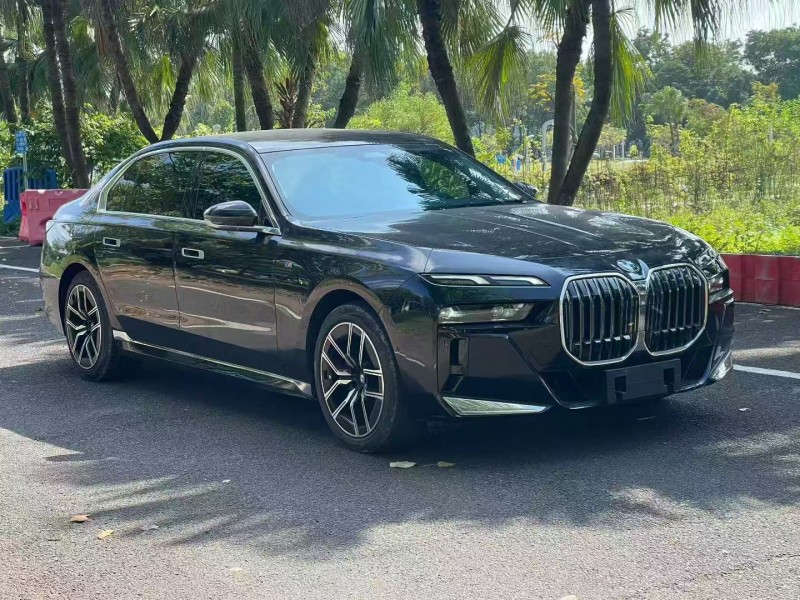 广州23年宝马7系3