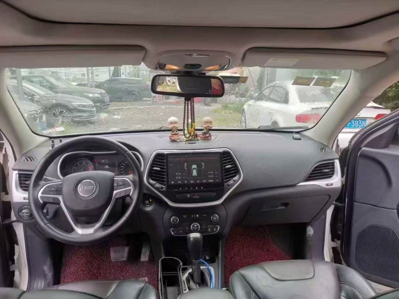 广州16年Jeep自由光5